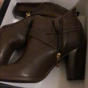 Tommy Hilfiger boots with heel